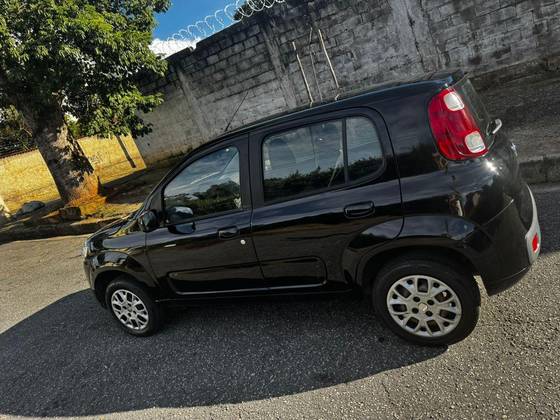 FIAT UNO 1.0 EVO VIVACE 8V FLEX 4P MANUAL FIAT UNO 1.0 EVO VIVACE 8V FLEX 4P MANUAL